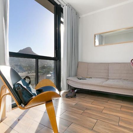 Urban Oasis At The Four Seasons Apartment Cape Town Bagian luar foto