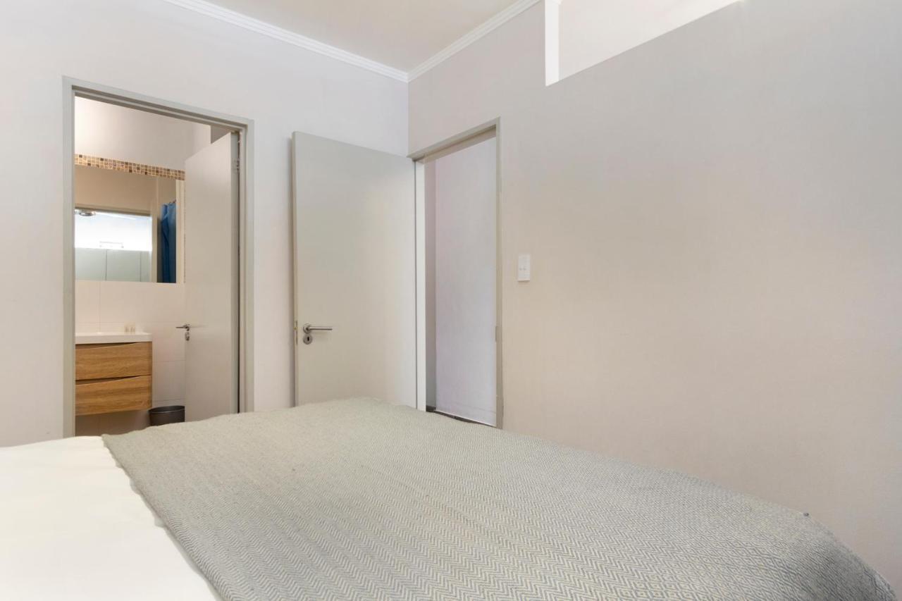 Urban Oasis At The Four Seasons Apartment Cape Town Bagian luar foto