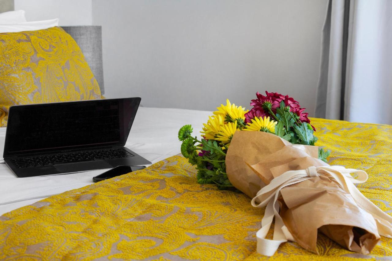 Urban Oasis At The Four Seasons Apartment Cape Town Bagian luar foto