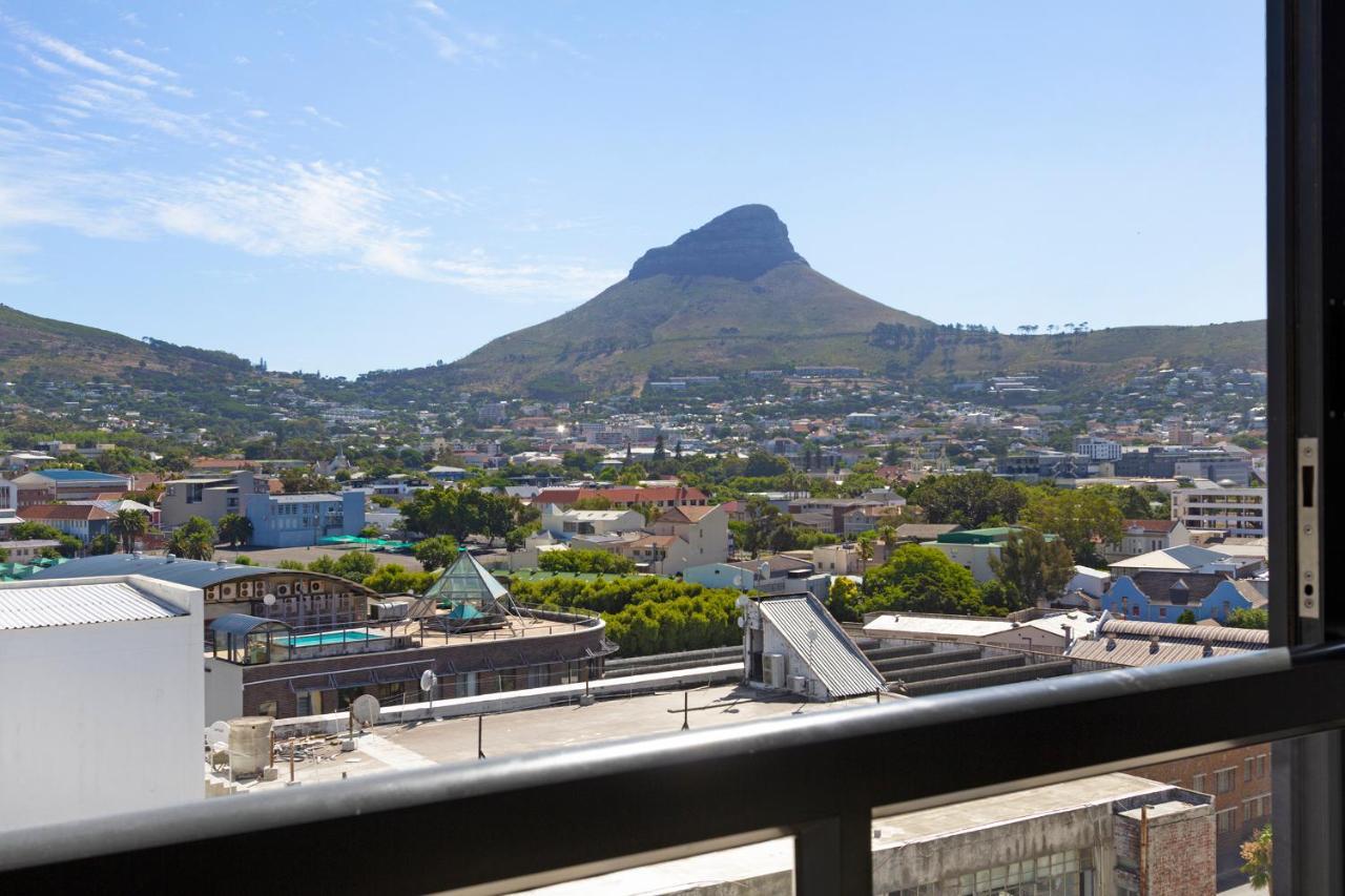 Urban Oasis At The Four Seasons Apartment Cape Town Bagian luar foto