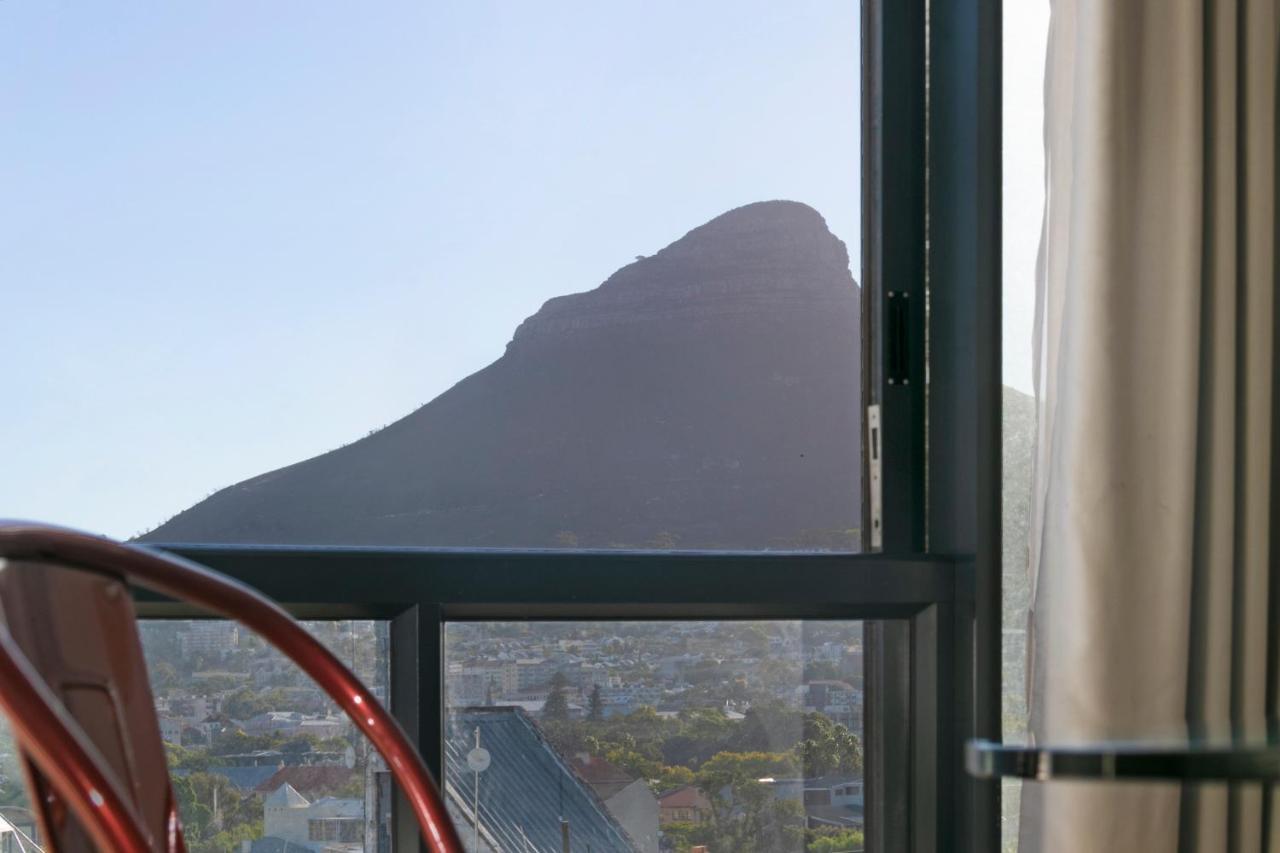 Urban Oasis At The Four Seasons Apartment Cape Town Bagian luar foto