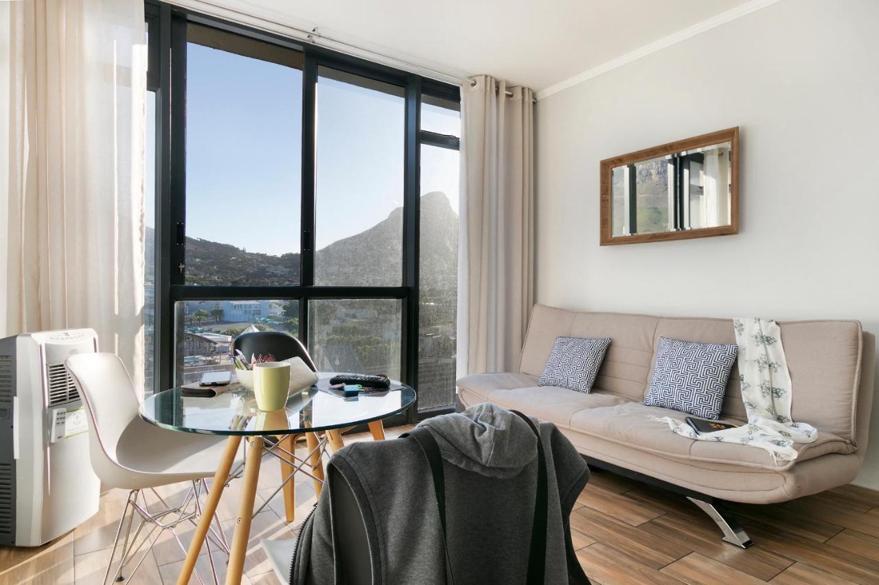 Urban Oasis At The Four Seasons Apartment Cape Town Bagian luar foto