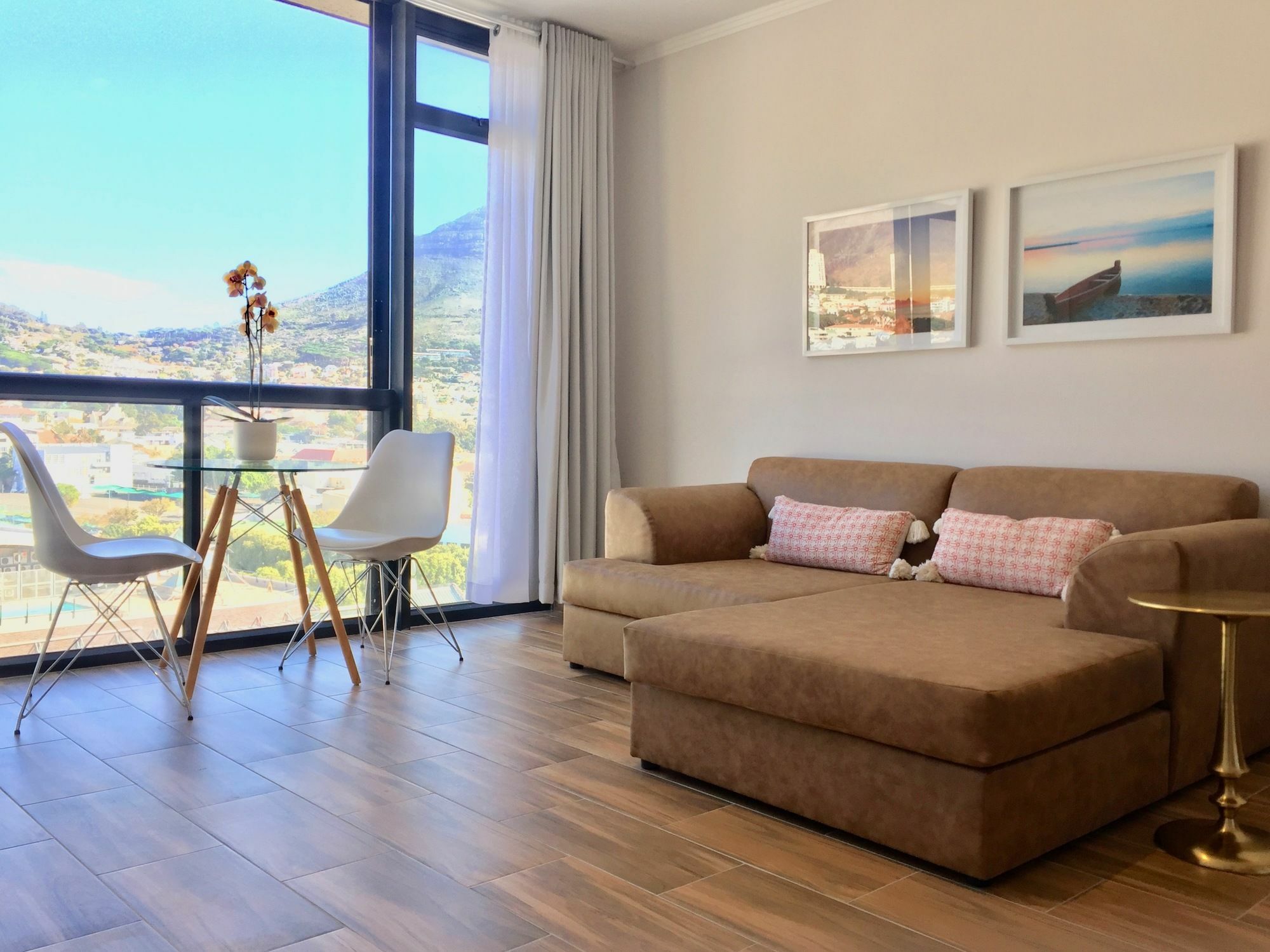 Urban Oasis At The Four Seasons Apartment Cape Town Bagian luar foto